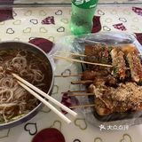 夏天就是和烤串，冷面，海鲜分不开