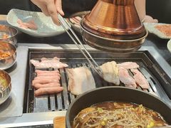 -臻牛烤肉