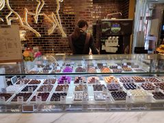 面包甜点陈列柜-GODIVA(美罗城店)