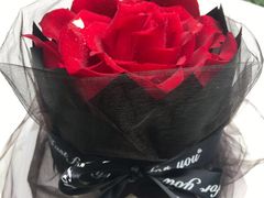 小黑裙生日蛋糕-艾加柒克蛋糕茶歇甜品台(春熙路店)