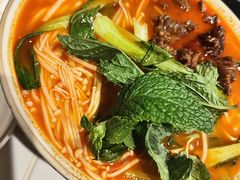 -粉八·云南米线·建水烧烤(常熟路店)