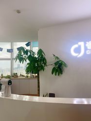 -瓷肌博士·祛痘科技美肤