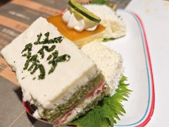 -金马门国际美食百汇(珞喻路店)