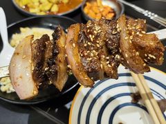 -许哥东北烧烤·铁丳烤串·宫后夹肉(繁花中心店)