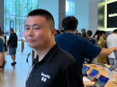 -Apple零售店(华贸购物中心店)
