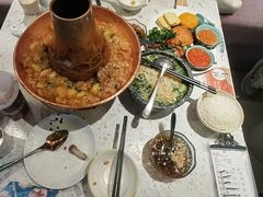 土司铜锅油焖鸡-浩海火燒雲傣家菜(静安芮欧店)