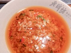 -老牌坊云南鱼豆花火锅(哈西万达店)