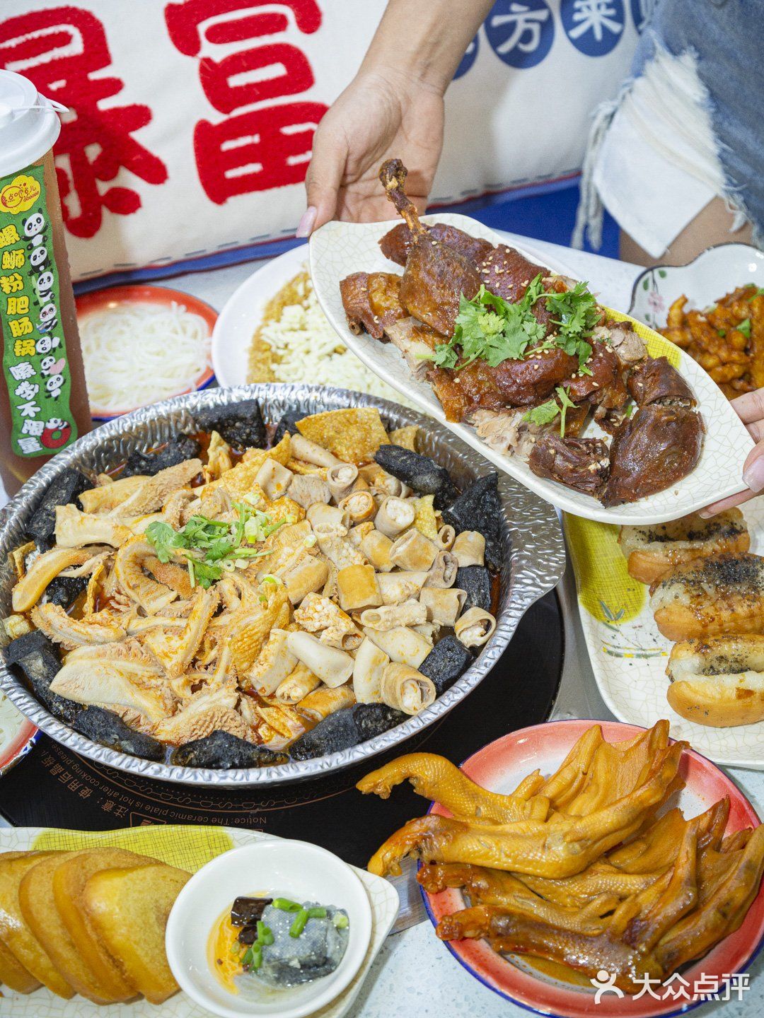 点吧点儿螺狮粉配豆汁儿！！香臭香臭的