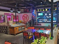 -马路牙子烧烤音乐酒馆(望京店)