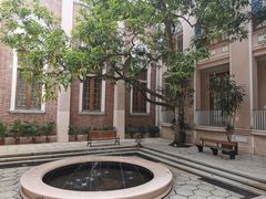 -香港大学