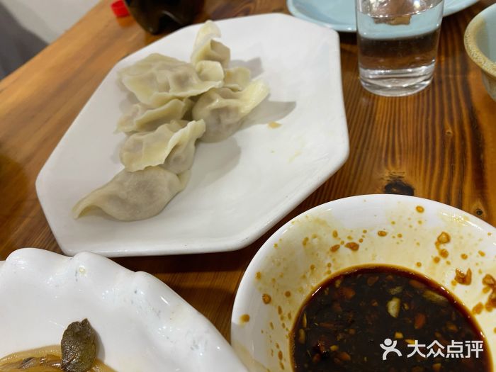 兄弟江湖东北老菜(三井街道店)酸菜肉馅水饺图片
