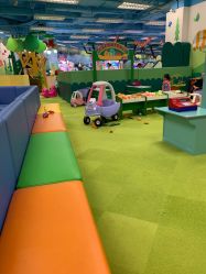 -莫莉幻想儿童乐园(武汉保利广场店)