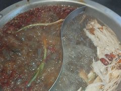 -沸炉重庆老火锅(军事博物馆店)