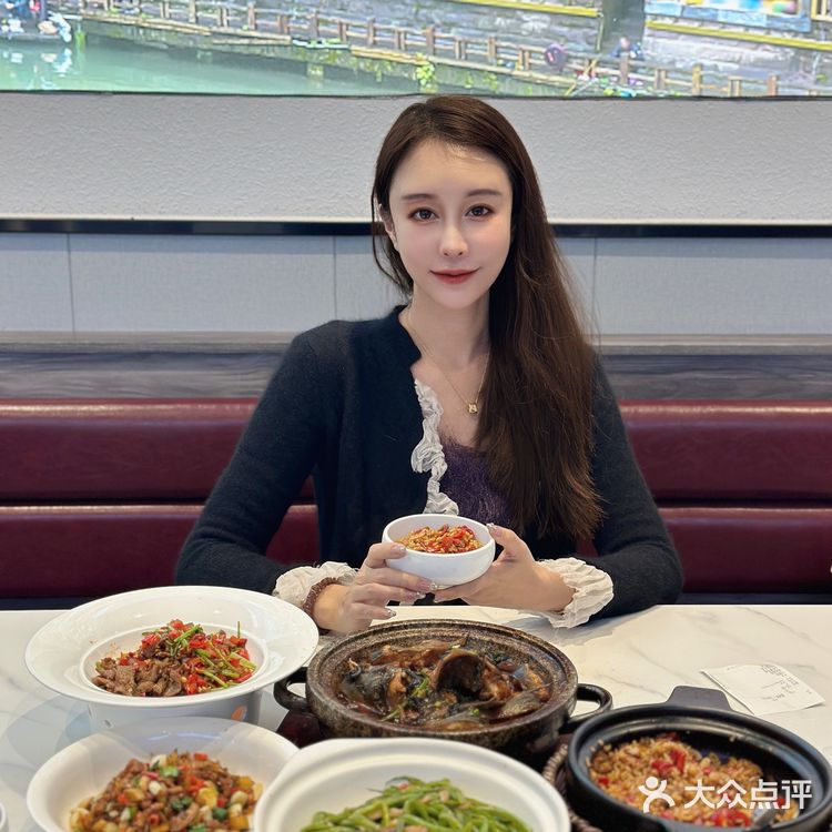 今天吃完明天还想吃的正宗湘菜馆,那叫一个香