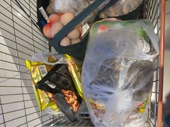 -家乐福(四元桥购物中心店)