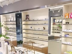 -视野联行眼镜·蔡司·尼康·豪雅·依视路(青浦宝龙店)