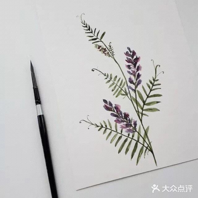 她画的水彩花卉🌺晶莹剔透～