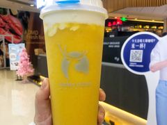 -瑞幸咖啡(凯德埃德蒙顿路店)