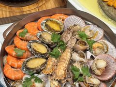 -品海楼·大连海胆锅贴馆(东港店)