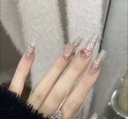 -睫毛弯弯·美甲美睫