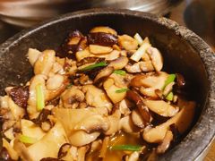 石锅三菌-大川先生·小龙虾·川菜(信义坊店)