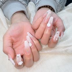 -七彩虹美甲美睫 半永久