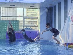 -龙格亲子游泳·水育早教中心(华亿大润发店)