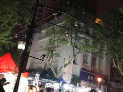 -吴山路夜市
