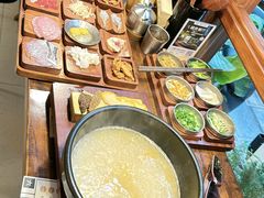 -银米·云南传统过桥米线(双廊黑金冠店)