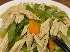 -清真吴记门钉肉饼·喜多利