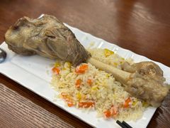 羊腿抓饭-西部哈哈特色抓饭