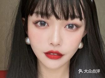 漫画刘海标配眼珠子，选的直径比较大的