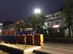 -百里峡七彩艺术小镇