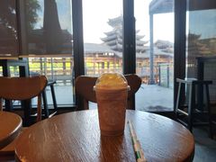 -星巴克(南宁民歌湖店)