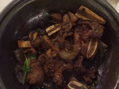 -樱花里音乐餐吧·牛扒椰子鸡(东圃店)
