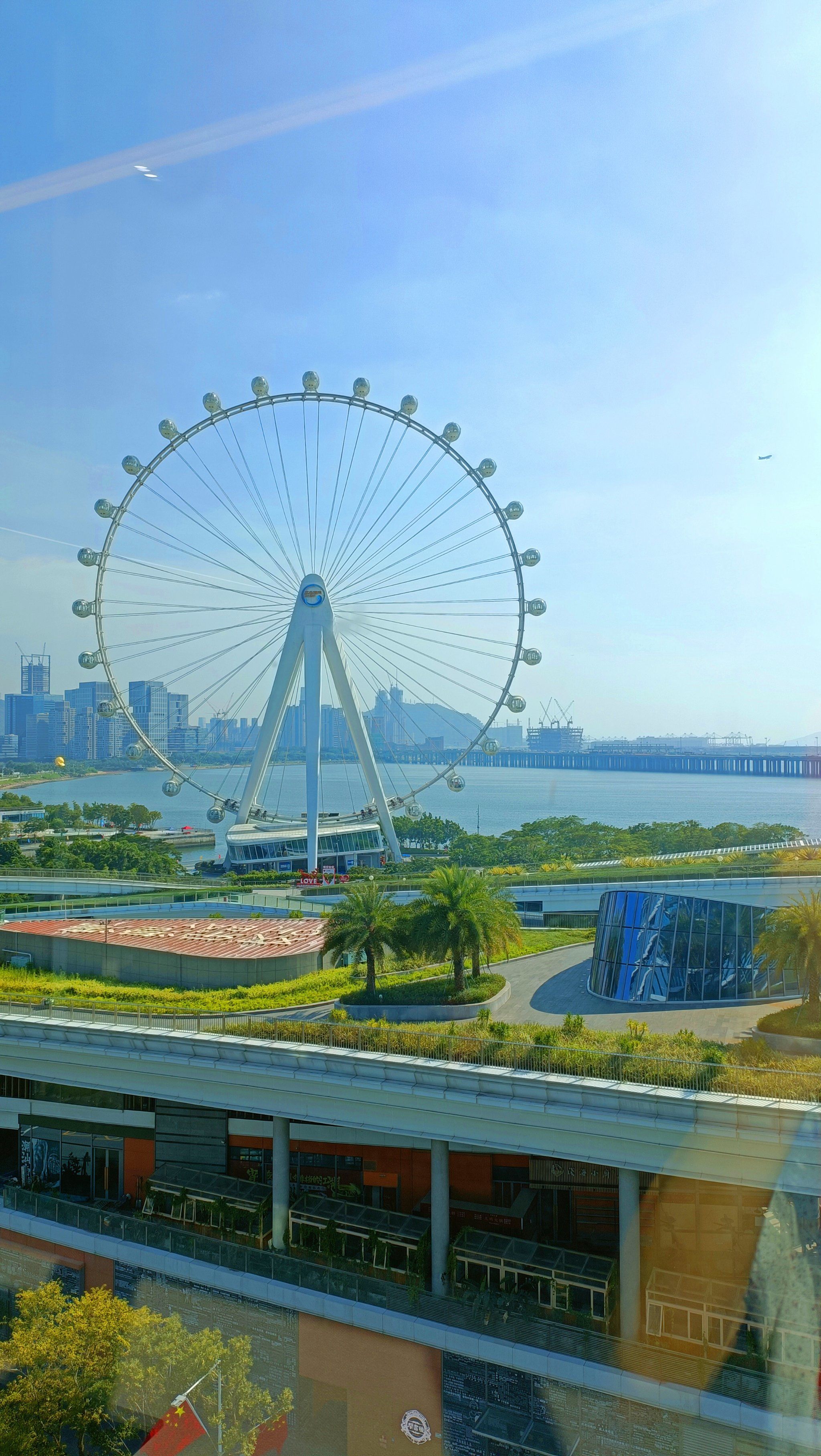 节假日的欢乐港湾摩天轮🎡
难得天气