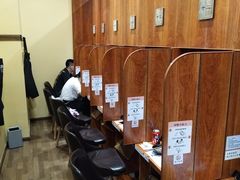 等位区-独食火锅·半米屋台(直营总店)