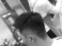 -尼特斯男士发型馆