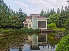 -上海怡沁园度假酒店
