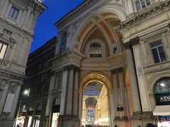 -文艺复兴百货(米兰大教堂广场店)