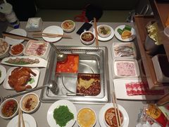 -海底捞火锅(宝龙广场夜宵主题店)