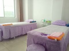 二楼按摩、推背包房-戛洒白氏傣家养生馆