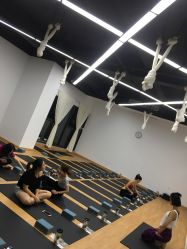 -LU YOGA（露瑜伽）专业瑜伽馆