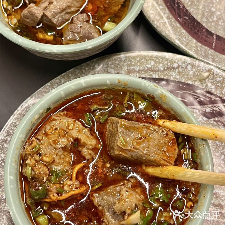 丽江古城绝美观景台！牦牛肉火锅好好吃！