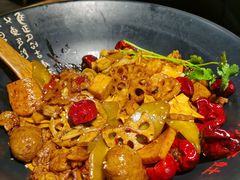 -风光老灶麻辣香锅(大成路翠微百货店)
