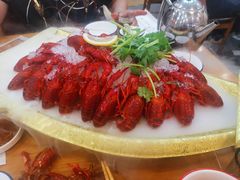极品冰镇小龙虾-鲁小三·大骨自助(金山总店)