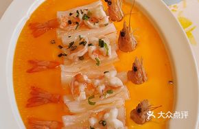 Steamed Eastern Shrimp with Chencun Rice Noodles