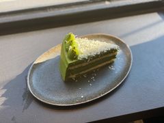 日本柚子酱佐抹茶白巧克力蛋糕-black rainbow coffee