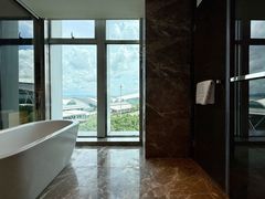 -广州白云机场雅高铂尔曼大酒店