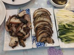 香酱热肘子-傅记酱肉
